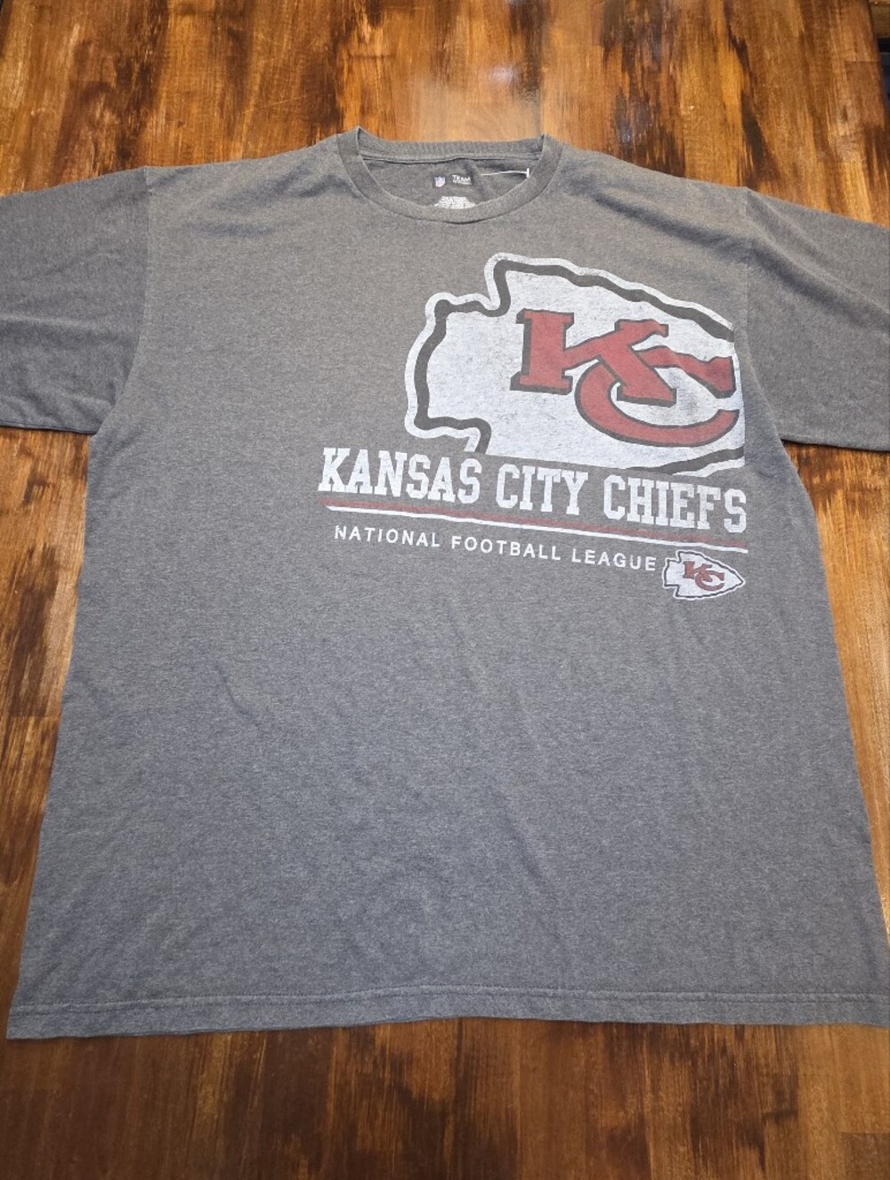 Kansas City Chiefs Fandom NFL Short Sleeve Tee XL Football Graphic Tee Sports